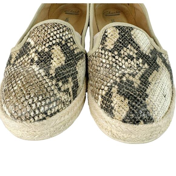 Clarks Azella Theoni Leather Slip-On Snakeskin Animal Print Flats Brown Tan 9 - Picture 3 of 8